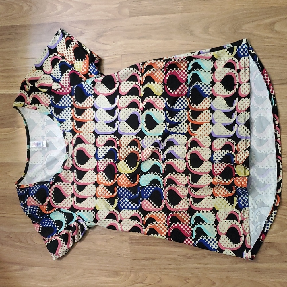 Lularoe Calssic Tee